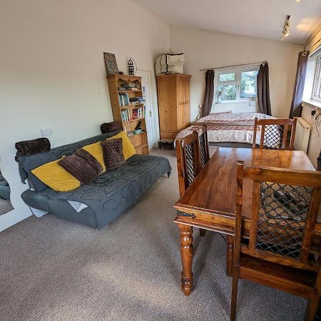 Bristol Self-Catering Studio+Kitchen+Parking Exterior photo
